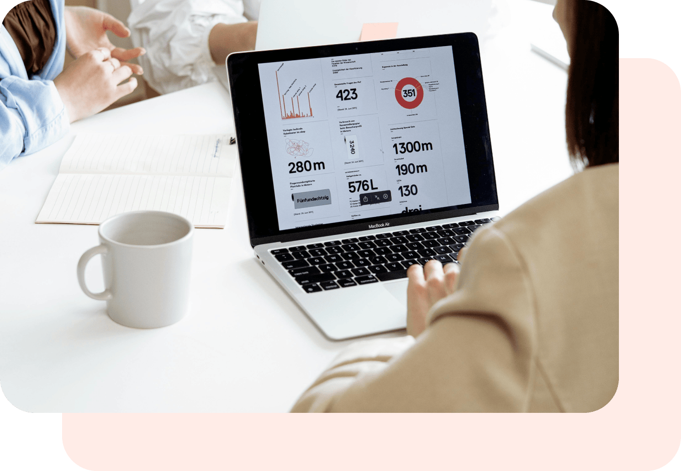 AI-powered_cross_application_image